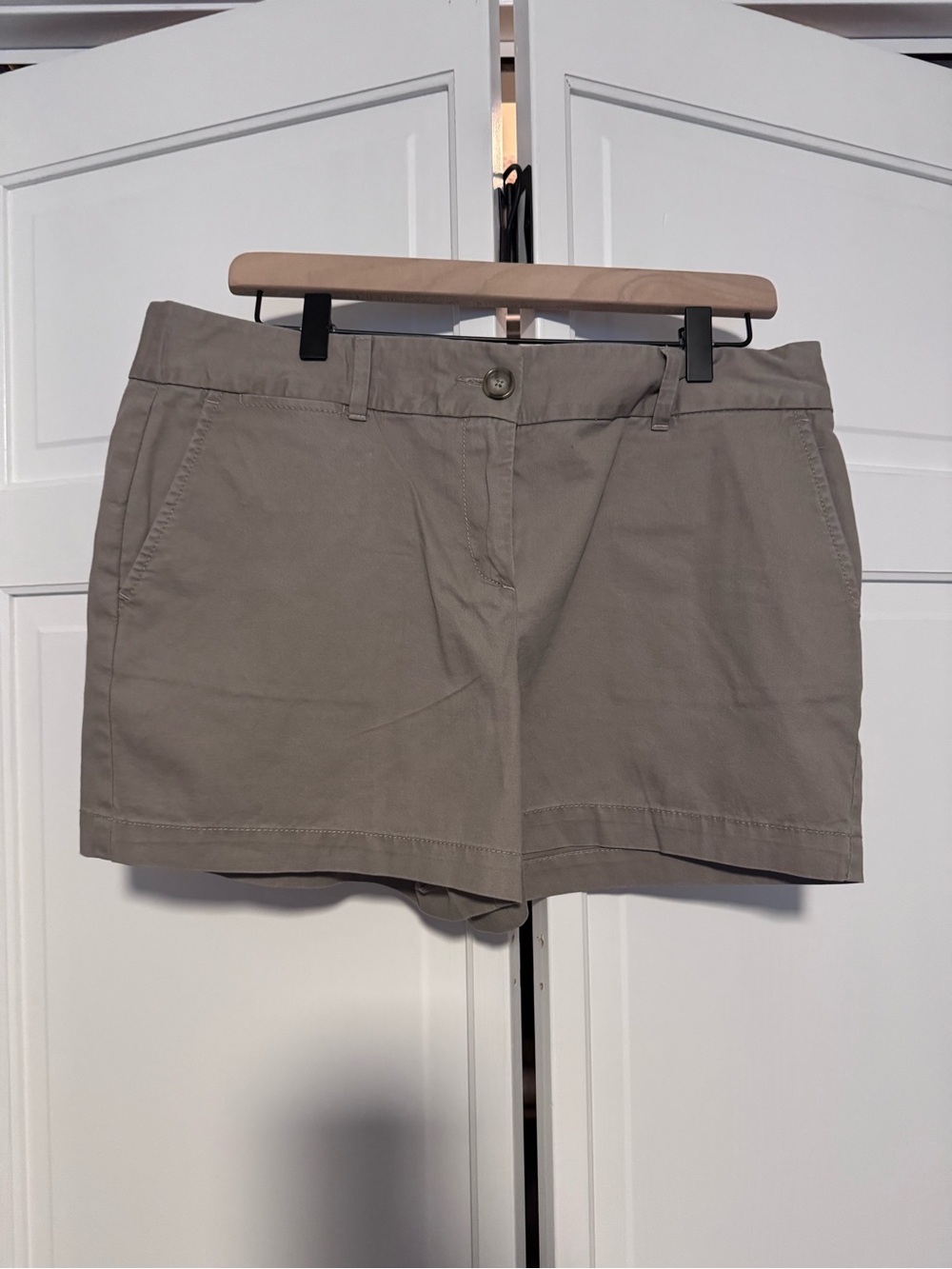 WOMEN'S LOFT Khaki Cotton Blend Casual Shorts